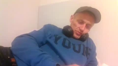 Snapshot of kennyboyk chatting on 05/17/26, 10:06 kennyboyk online show from 05/17/26, 10:06