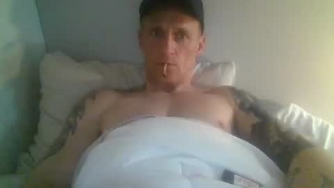 Snapshot of kennyboyk chatting on 05/18/26, 04:51 kennyboyk online show from 05/18/26, 04:51