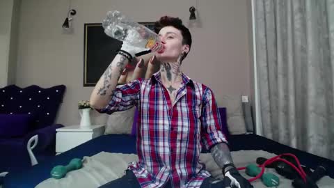 kennyvibe online show from 04/18/26, 03:27