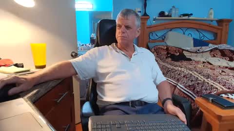 kent_ham online show from 10/06/25, 07:44