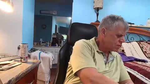 Snapshot of kent_ham chatting on 04/02/26, 11:24 kent_ham online show from 04/02/26, 11:24