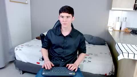 Santiago online show from 02/13/26, 03:46