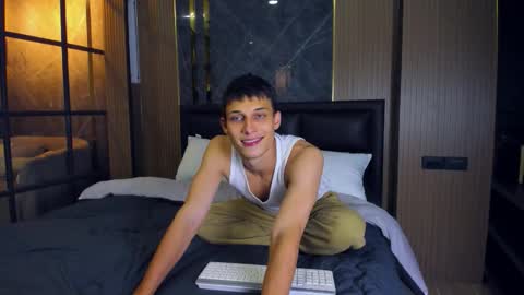 Peter     online show from 03/20/26, 04:34