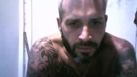 Snapshot of keny06 chatting on 12/23/24, 01:40 keny06 online show from 12/23/24, 01:40