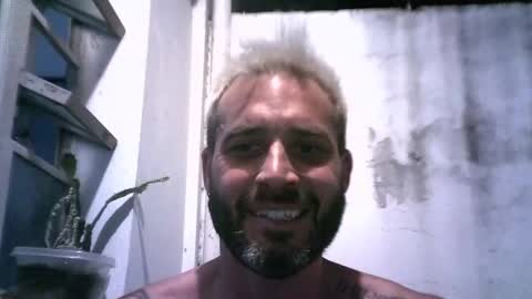 Snapshot of keny06 chatting on 12/27/24, 02:36 keny06 online show from 12/27/24, 02:36