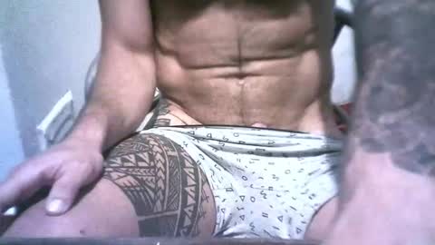 Snapshot of keny06 chatting on 01/01/25, 05:54 keny06 online show from 01/01/25, 05:54