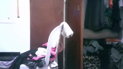 Snapshot of keny06 chatting on 02/12/25, 10:35 keny06 online show from 02/12/25, 10:35