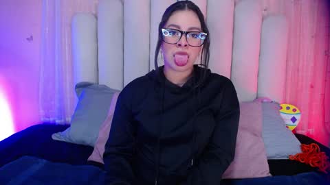 Keny online show from 03/26/26, 03:34