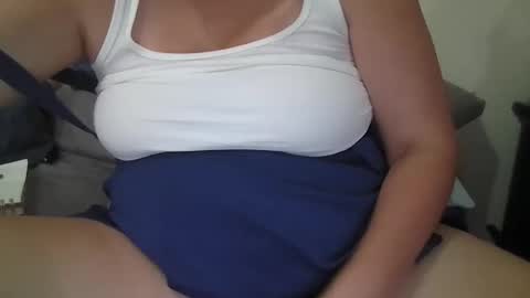 Snapshot of kenzbenz chatting on 05/28/26, 05:10 KenzBenz online show from 05/28/26, 05:10