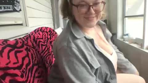 kenzibb online show from 04/18/26, 02:43