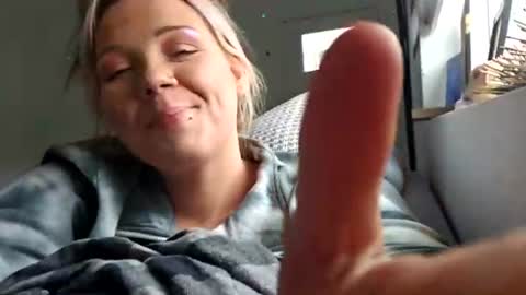 Snapshot of kenzieaspel chatting on 07/08/26, 03:33 Kenzie online show from 07/08/26, 03:33