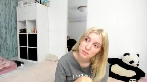 Kenzie online show from 03/22/26, 02:42