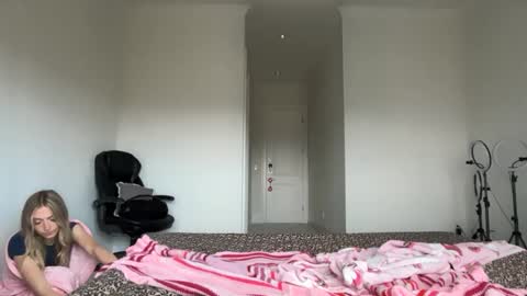 kenziesmithh online show from 09/09/25, 03:11