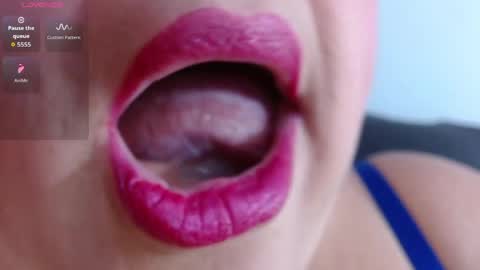 Snapshot of kerly_doll chatting on 04/27/26, 05:00 K E R L Y online show from 04/27/26, 05:00