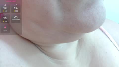 Snapshot of kerly_doll chatting on 05/06/26, 12:43 K E R L Y online show from 05/06/26, 12:43