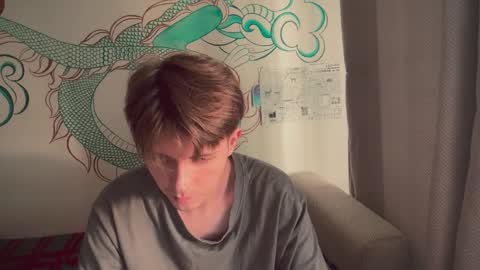 Snapshot of kero180 chatting on 09/25/25, 01:59 Kero online show from 09/25/25, 01:59