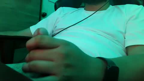 Snapshot of kerry_flotecrc chatting on 01/28/25, 04:39 KerryFlote online show from 01/28/25, 04:39