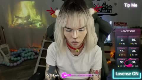 Snapshot of kerry_kirk chatting on 12/21/25, 09:33 Kerry online show from 12/21/25, 09:33