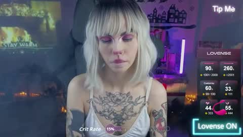 Snapshot of kerry_kirk chatting on 12/22/25, 08:39 Kerry online show from 12/22/25, 08:39