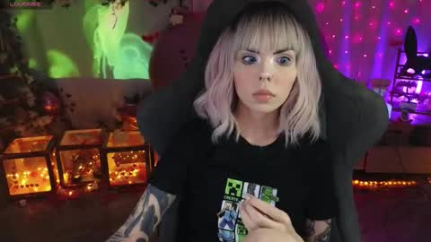 Snapshot of kerry_kirk chatting on 02/26/26, 09:47 Kerry online show from 02/26/26, 09:47