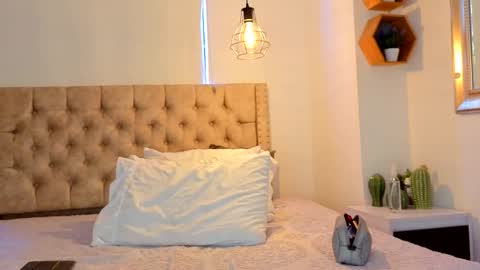 Kery Hillson online show from 04/09/26, 02:11