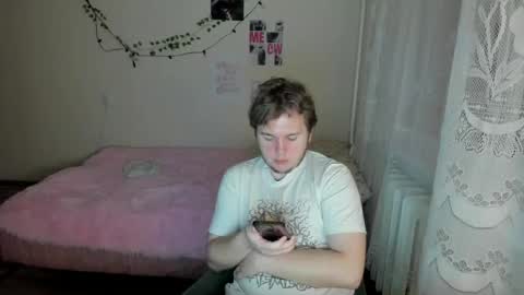Snapshot of kesh_mne chatting on 04/26/26, 05:43 kesh_mne online show from 04/26/26, 05:43