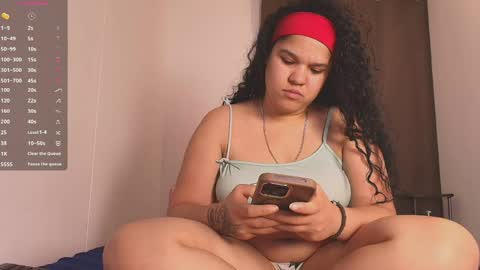Snapshot of kesha_rosse_ chatting on 05/29/26, 08:23 KESHA online show from 05/29/26, 08:23