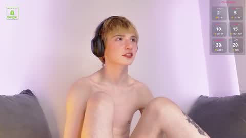 Snapshot of kessy_white chatting on 07/11/26, 08:44 Kessy online show from 07/11/26, 08:44