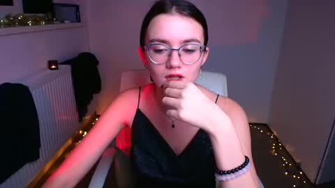 Snapshot of ketrin_pirsss chatting on 12/30/24, 10:45 Ketrin online show from 12/30/24, 10:45