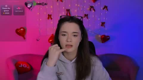 ketty_kitt online show from 04/21/26, 07:06