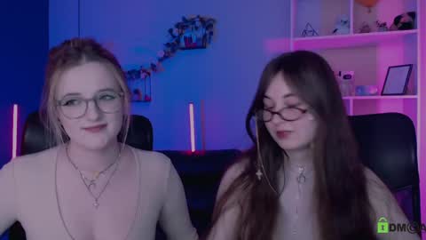ketty_kitt online show from 04/25/26, 08:17