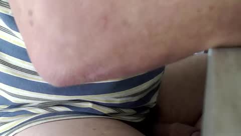 Snapshot of kev20paris chatting on 11/08/25, 10:48 kev20paris online show from 11/08/25, 10:48