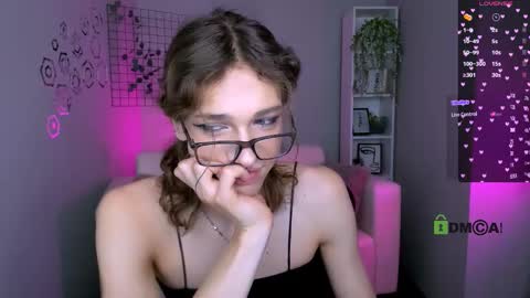 Snapshot of kevi_sunn chatting on 09/24/25, 08:34 kevi here online show from 09/24/25, 08:34