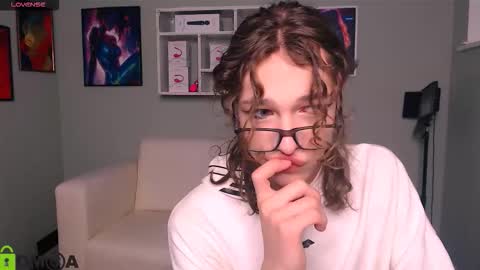 Snapshot of kevi_sunn chatting on 10/01/25, 09:26 kevi here online show from 10/01/25, 09:26
