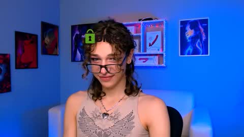 Snapshot of kevi_sunn chatting on 10/10/25, 09:08 kevi here online show from 10/10/25, 09:08
