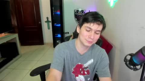 Snapshot of kevin873s chatting on 05/19/26, 11:33 Kevin online show from 05/19/26, 11:33