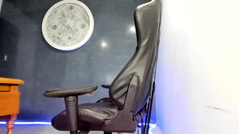 Kevin online show from 01/11/25, 03:55