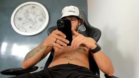 Kevin online show from 03/08/25, 06:05