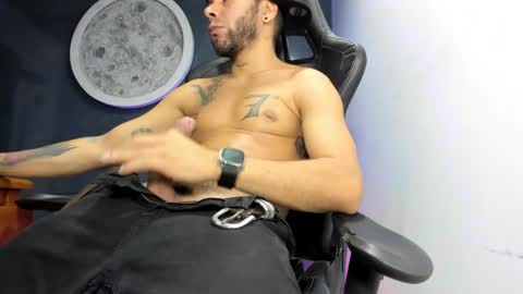 Kevin online show from 03/08/25, 11:39