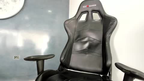 Kevin online show from 03/09/25, 04:33