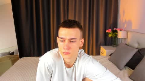 Snapshot of kevin_kess chatting on 02/02/25, 06:04 Ask me online show from 02/02/25, 06:04