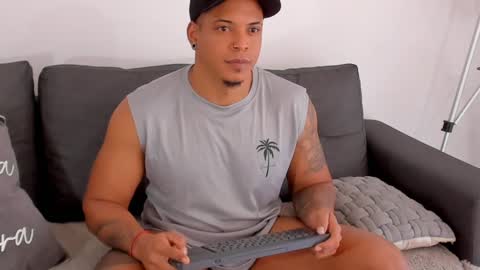 Snapshot of kevin_lance chatting on 12/25/24, 12:15 Kevin Lance online show from 12/25/24, 12:15