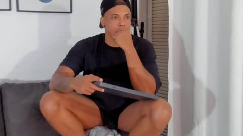 Kevin Lance online show from 04/14/26, 07:25