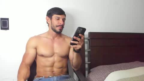 kevin_malone22 online show from 11/04/25, 01:38