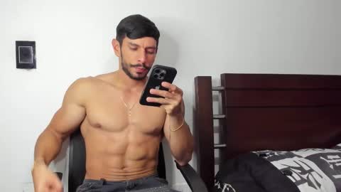 kevin_malone22 online show from 12/19/25, 09:11