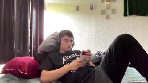 kevinderon1 online show from 04/18/26, 08:31