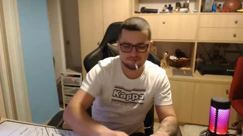 Kevinn online show from 10/20/25, 05:02