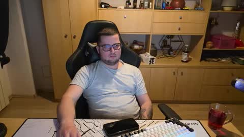 Kevinn online show from 03/11/26, 07:31