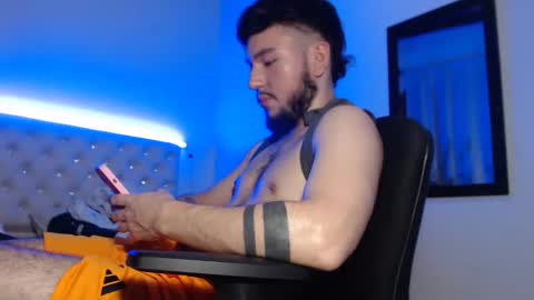 Snapshot of kevinsantiag0 chatting on 12/16/25, 01:54 kevinsantiag0 online show from 12/16/25, 01:54