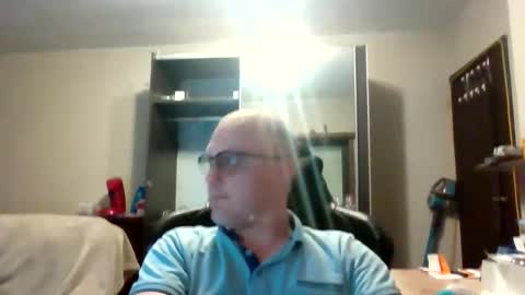 Snapshot of kevintje031987 chatting on 04/09/26, 03:28 kevintje031987 online show from 04/09/26, 03:28